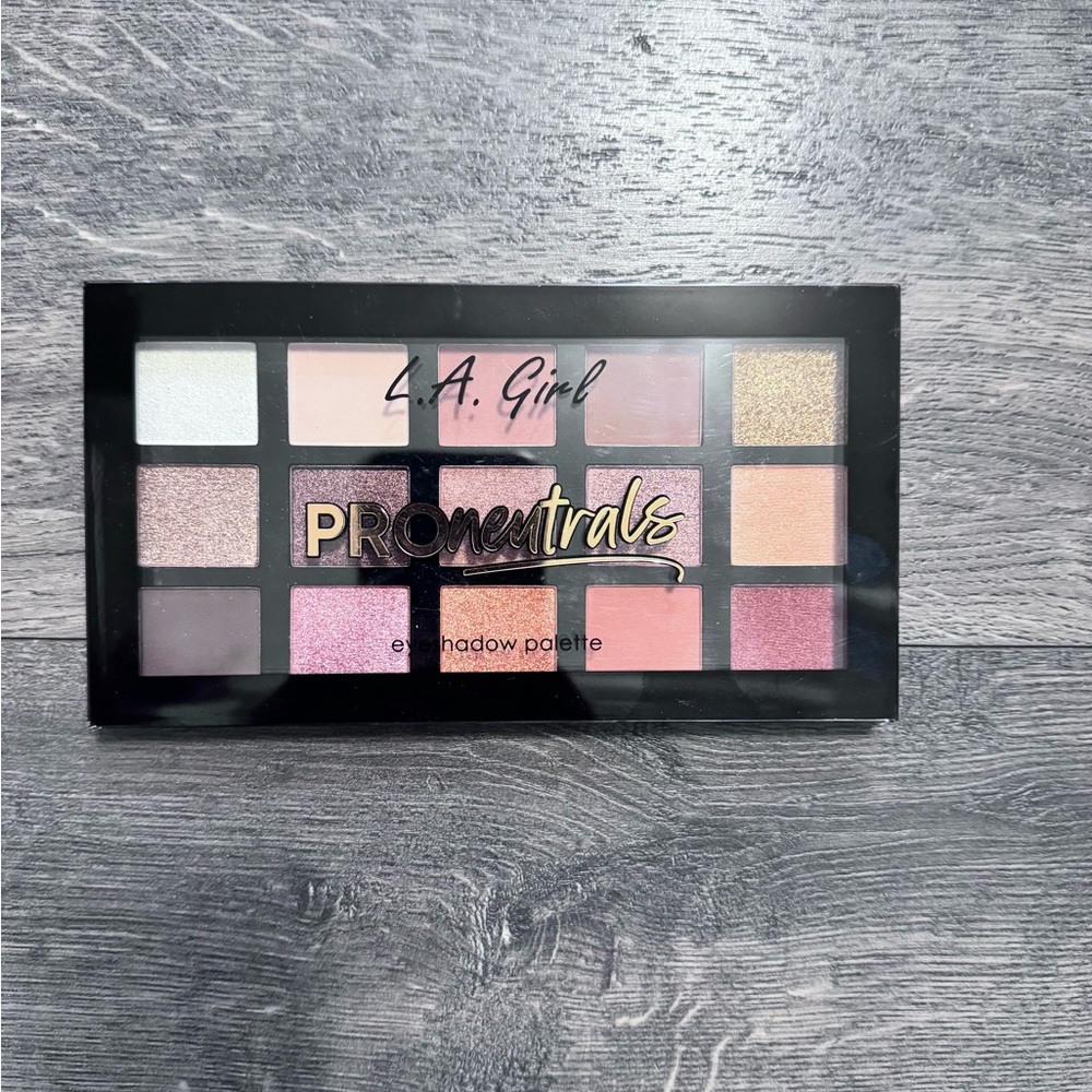 L.A Girl Eyeshadow Palette NEW PROneutrals‎